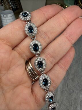 Carolee Rhinestone Bracelet Blue Glass Silver Tone Jewelry Signed